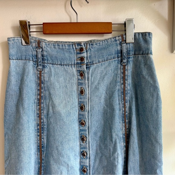 Vintage Y2K Denim Maxi Skirt – Manager Jeans Button-Front 2000s ( fits small) - Picture 2 of 7